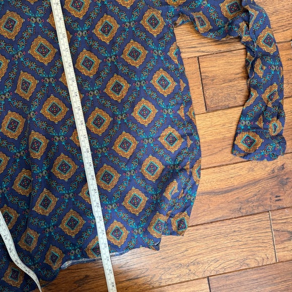 Geometric Vintage High-Neck Button Up Shirt - Picture 6 of 9